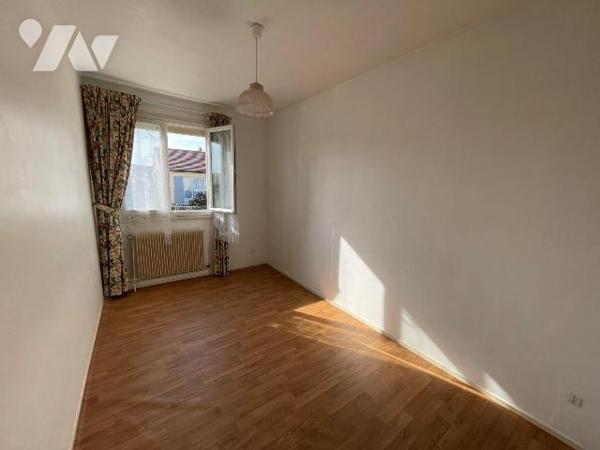 Maison à vendre à Nogent-le-Rotrou (28400) en Eure-et-Loir (28) - Plateau St-Jean

Pavillon m...