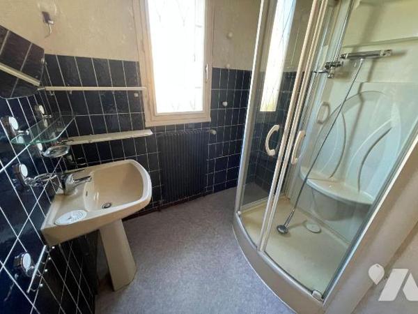 Maison à vendre à Nogent-le-Rotrou (28400) en Eure-et-Loir (28) - Plateau St-Jean

Pavillon m...