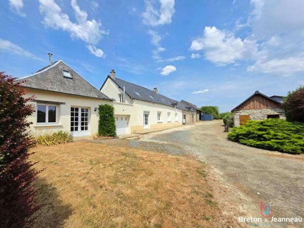 Corps de Ferme sur 4 ha à Javron-les-Chapelles