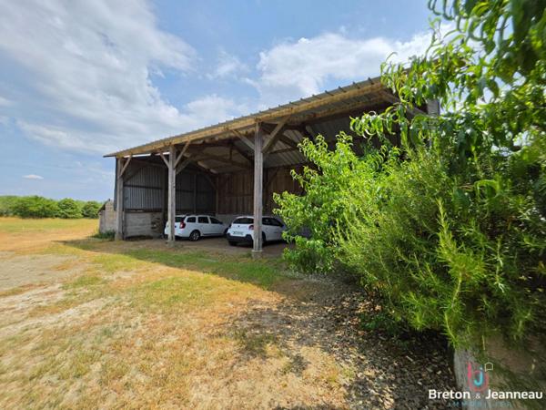 Corps de Ferme sur 4 ha à Javron-les-Chapelles
