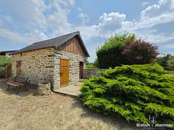 Corps de Ferme sur 4 ha à Javron-les-Chapelles