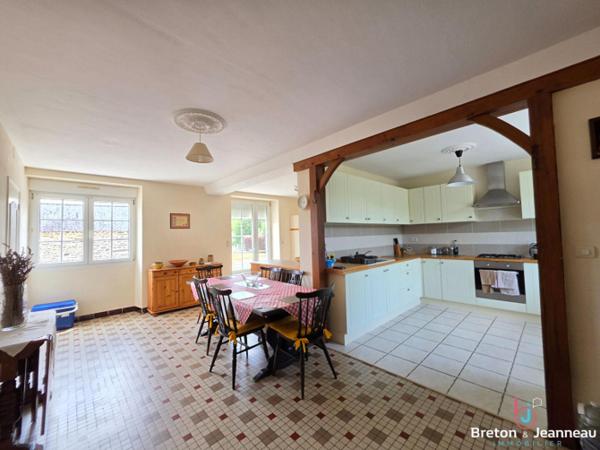 Corps de Ferme sur 4 ha à Javron-les-Chapelles