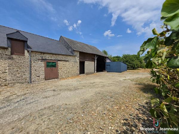 Corps de Ferme sur 4 ha à Javron-les-Chapelles