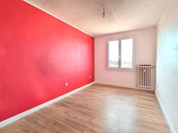 Appartement 3 pièces au 4e et dernier étage + garage à Avignon, vue dégagée et prestations rares