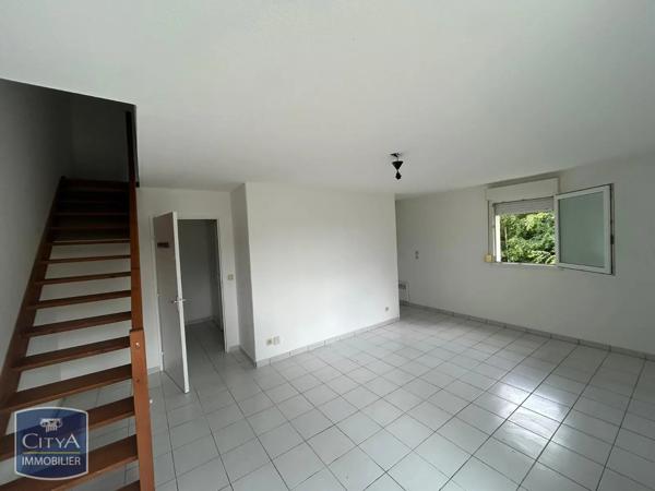 Appartement à louer 2 pièces 50.95m² Hennebont (56700)