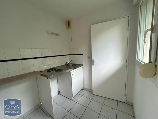 Appartement à louer 2 pièces 50.95m² Hennebont (56700)