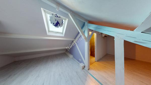 Très belle maison 4 chambres habitables de plain-pied proche du bourg de Mervans !