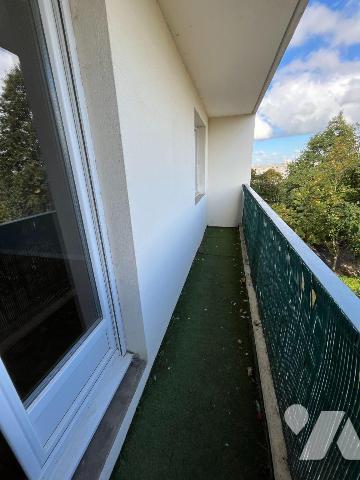 RENNES / QUARTIER BREQUIGNY / APPARTEMENT TYPE 3 

Situé au troisième étage d'une copropriété...