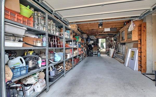 Maison à vendre    3 pièces • 129 m2 Carpentras