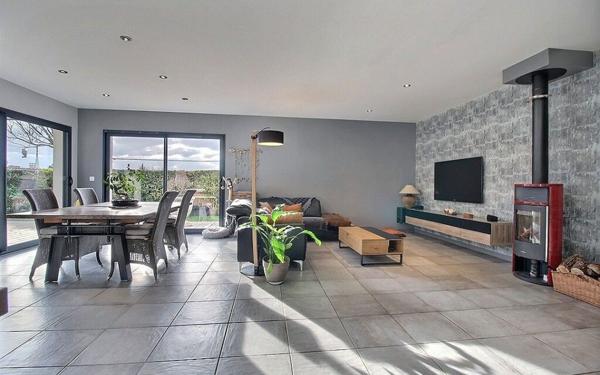 Maison à vendre    3 pièces • 129 m2 Carpentras