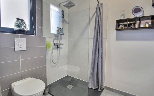 Maison à vendre    3 pièces • 129 m2 Carpentras