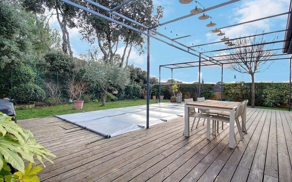 Maison à vendre    3 pièces • 129 m2 Carpentras