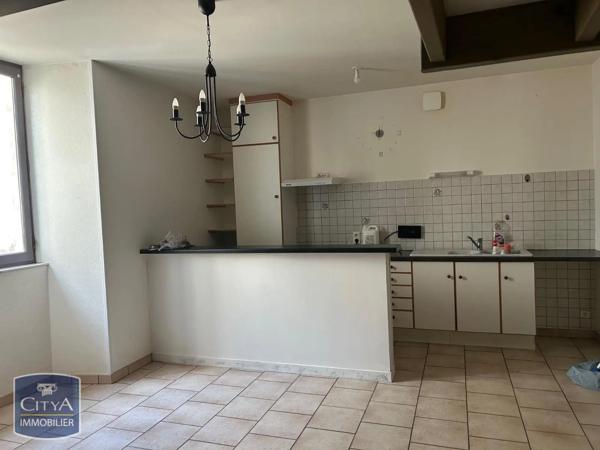 Appartement à louer 3 pièces 73.07m² Lisle (24350)