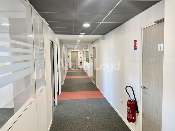 Bureaux et commerces en location vente à Lille avec terrasse accessible