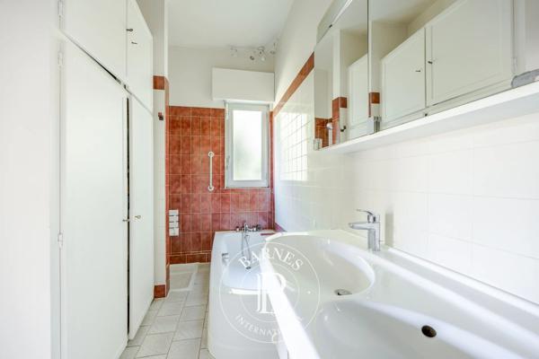 Saint-Cloud, Appartement 3 Chambres -  140 m² à vendre
