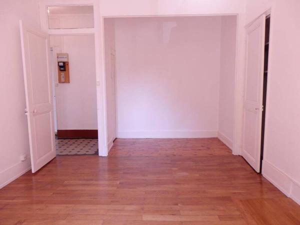 Appartement 2 pièces                                        - 38000 Grenoble Réf : 5495