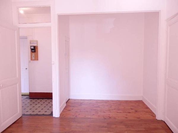 Appartement 2 pièces                                        - 38000 Grenoble Réf : 5495