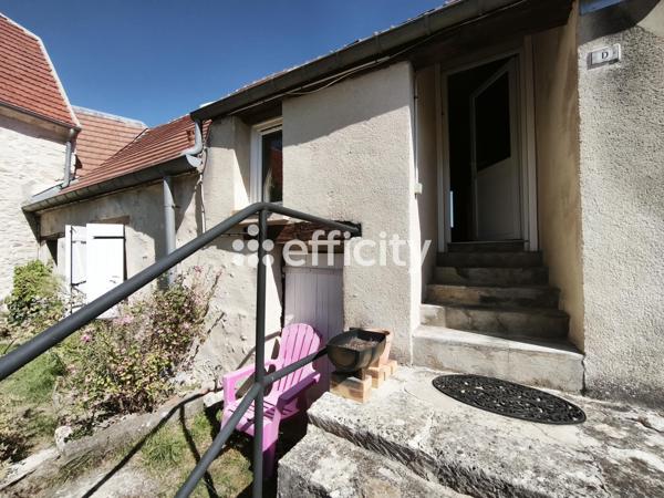 Appartement
         2 pièces
        - 44 m² 118 000 € *