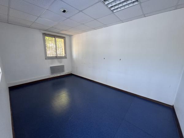 CLUSES - Bâtiment mixte avec fort potentiel   Local commerci