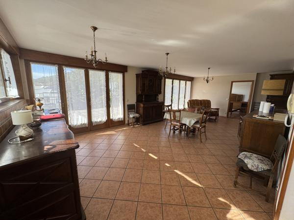 CLUSES - Bâtiment mixte avec fort potentiel   Local commerci