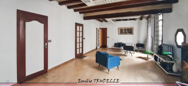 LocalCommercial + Appartement avec Patio à vendre 8 pièces SAINT CALAIS (72) Ensemble immobilier à fort potentiel