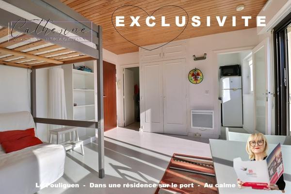 STUDIO au calme, baigné de soleil, dans une résidence sur le port proximité Plage du Nau