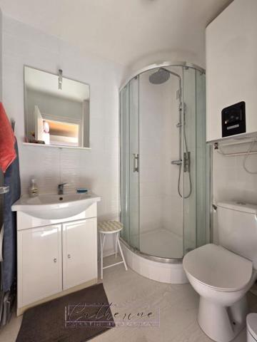 STUDIO au calme, baigné de soleil, dans une résidence sur le port proximité Plage du Nau