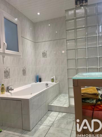 Maison à vendre 9 pièces 222 m² Lamothe-Montravel