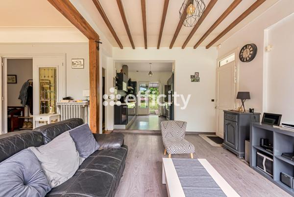Maison
         6 pièces
        - 129 m² 379 000 € *