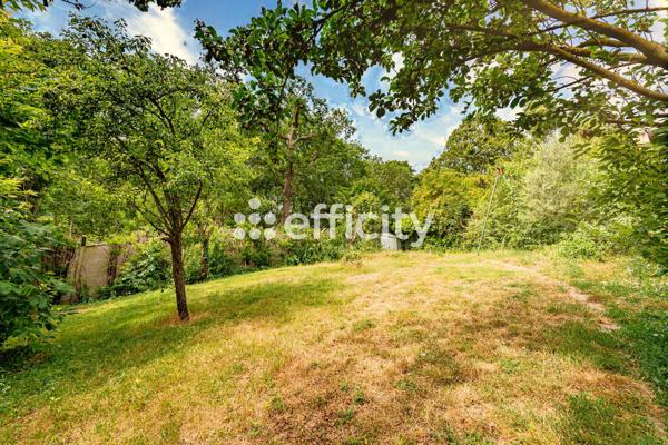 Maison
         6 pièces
        - 129 m² 379 000 € *