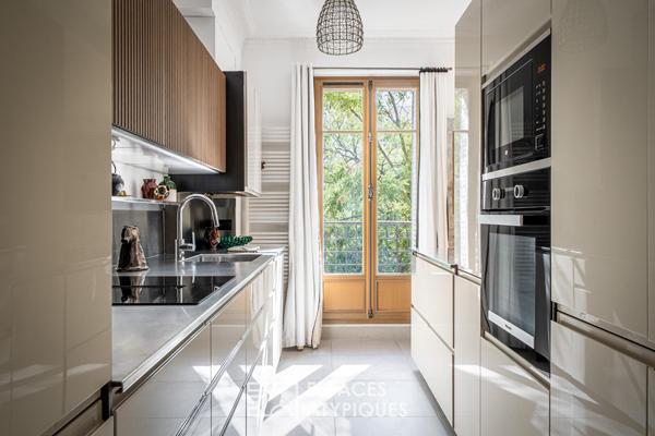 Appartement d’angle rénové par architecte avec balcon – Pernety