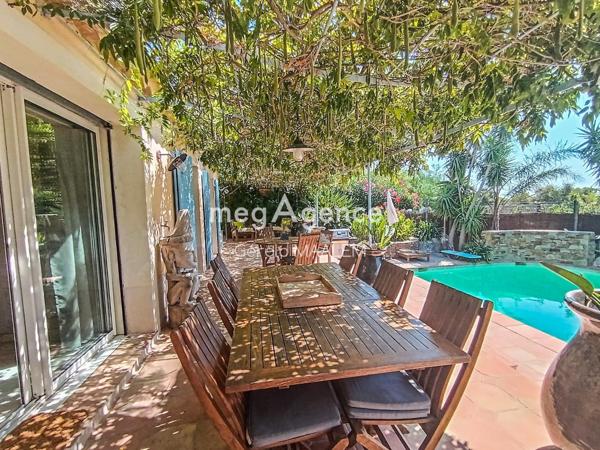 Maison à GRIMAUD, 83310 - 7 pièces 170m²