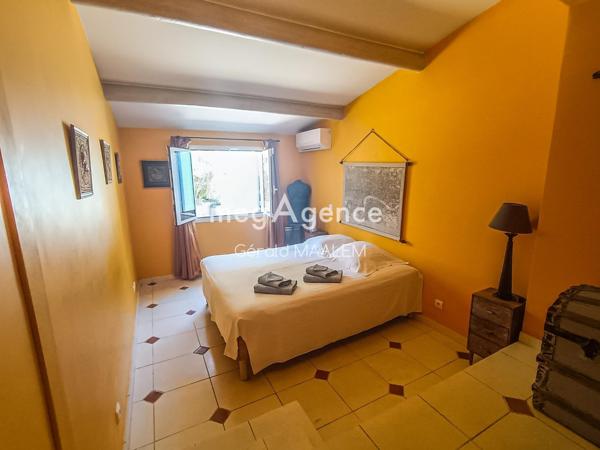 Maison à GRIMAUD, 83310 - 7 pièces 170m²