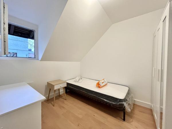 T4 DUPLEX MEUBLÉ 76 m2 - CENTRE-VILLE - TERRASSE - PARK CORPO -
