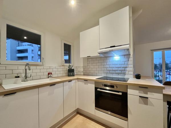 T4 DUPLEX MEUBLÉ 76 m2 - CENTRE-VILLE - TERRASSE - PARK CORPO -