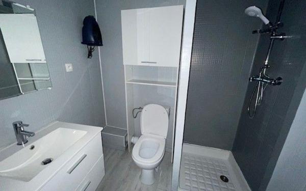 Appartement à louer    1 pièce •  Épône