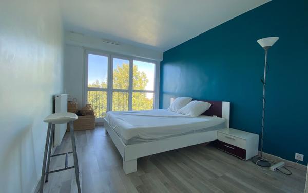 Appartement à louer    3 pièces • 65 m2 Chennevières-sur-Marne