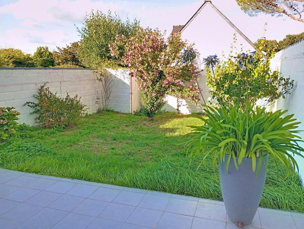 Un bel espace de vie tout proche des chemins de randonnée de la Ria