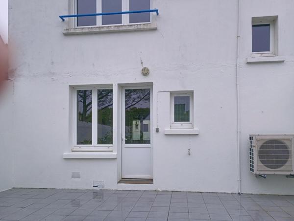 Un bel espace de vie tout proche des chemins de randonnée de la Ria