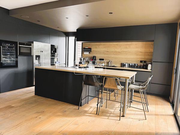 Maison 7 pièces – 169 m² environ à Vitré (ref : 3368)