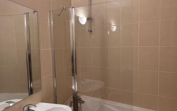 Appartement à louer    1 pièce •  Paris 16