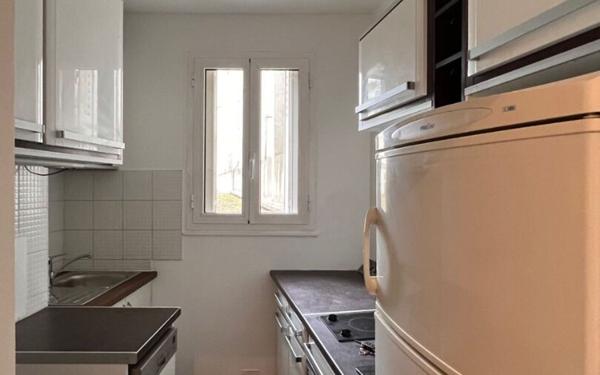 Appartement à louer    1 pièce •  Paris 16