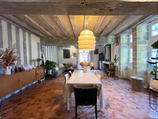 Appartement de caractère - 108m2 - 4 pièces - VIEUX MANS