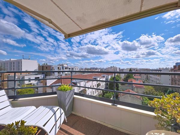 APPARTEMENT 3 CHAMBRES TERRASSE PARKING CAVE