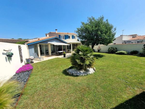 DOLUS D'OLERON (17), Superbe demeure contemporaine 11 pièces 236m² dont 191m² habitable terrain clos murs 677m²