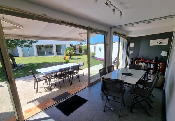 DOLUS D'OLERON (17), Superbe demeure contemporaine 11 pièces 236m² dont 191m² habitable terrain clos murs 677m²
