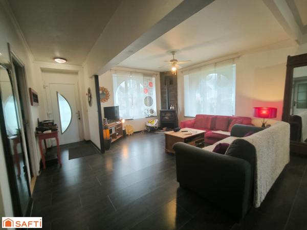 centre ville avec ses commerces et moins de 5 minutes des plages