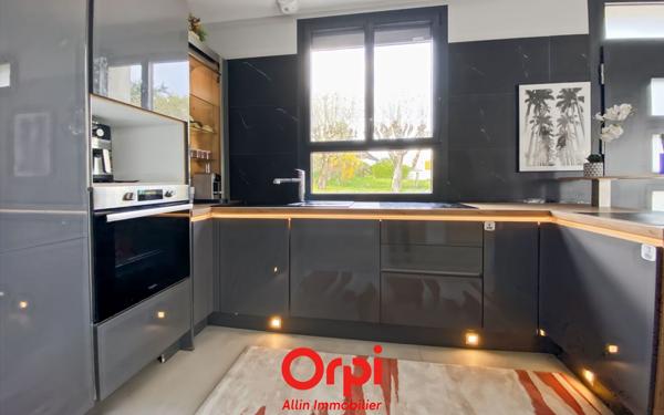 Maison à vendre    6 pièces • 177 m2 Prémilhat