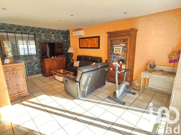 Maison 4 pièces de 111 m² à Aussillon (81200)
