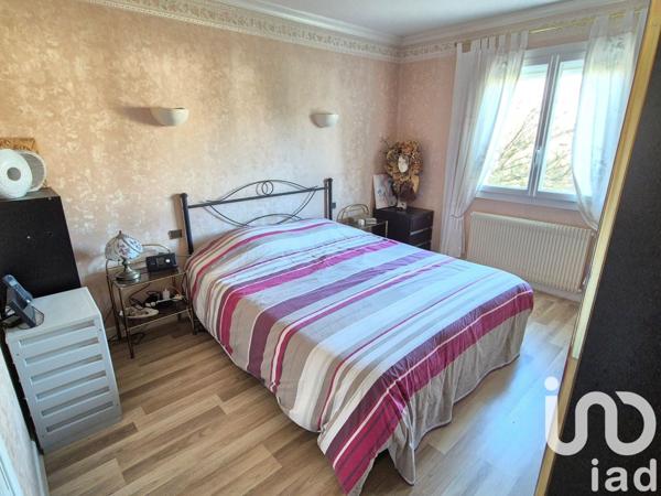 Maison 4 pièces de 111 m² à Aussillon (81200)